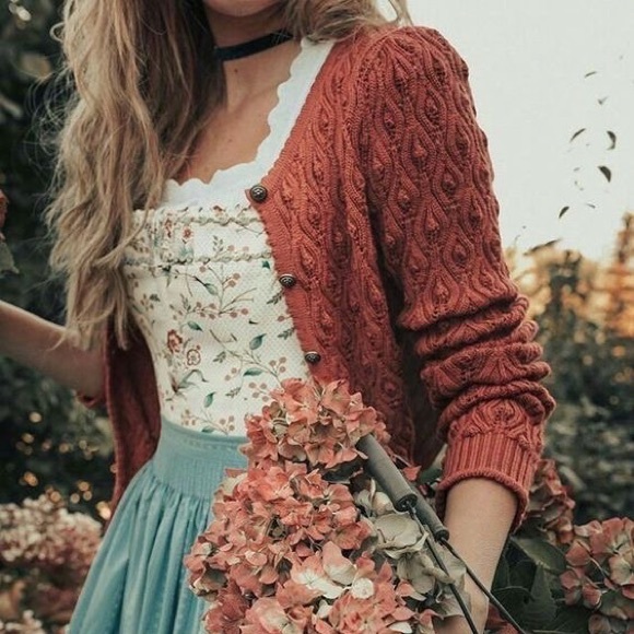 New Fall Faves & Arrivals 🍂🍁 - Picture 11 of 12